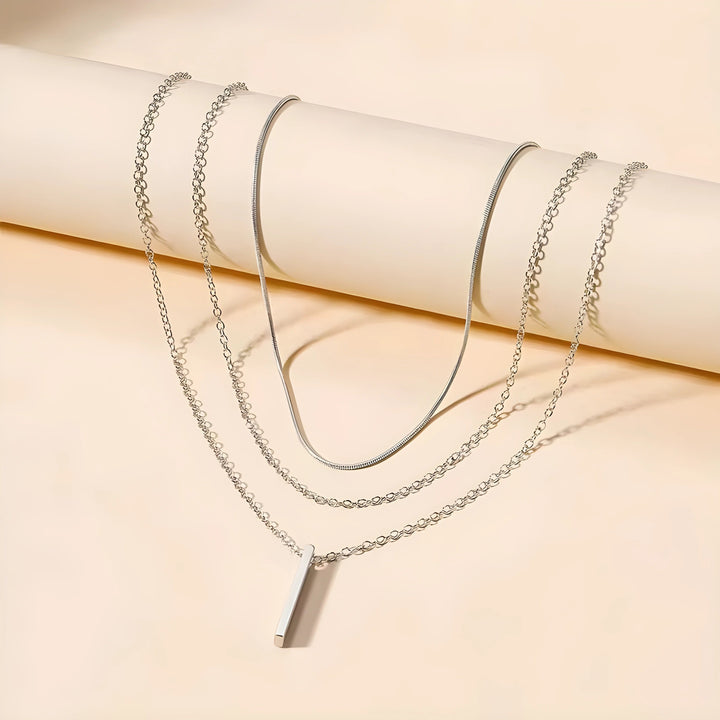 Thaïs – Collier minimaliste à plusieurs niveaux 