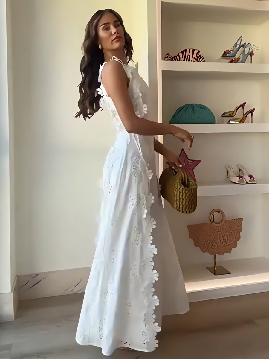 Éliora – Long dress with tied straps and floral lace pattern