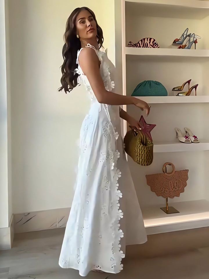 Éliora – Long dress with tied straps and floral lace pattern