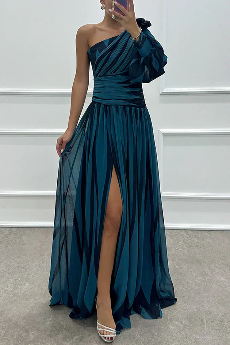 Shiloh - Elegant Long Dress with Stripes and One Shoulder