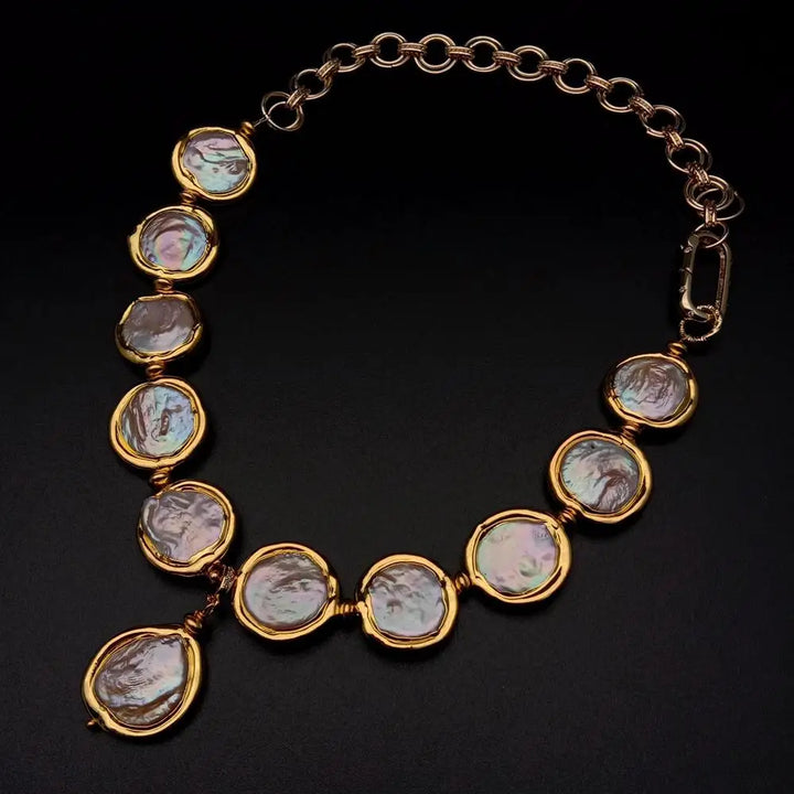 Daphne – Luxury Pearl Necklace with Golden Details