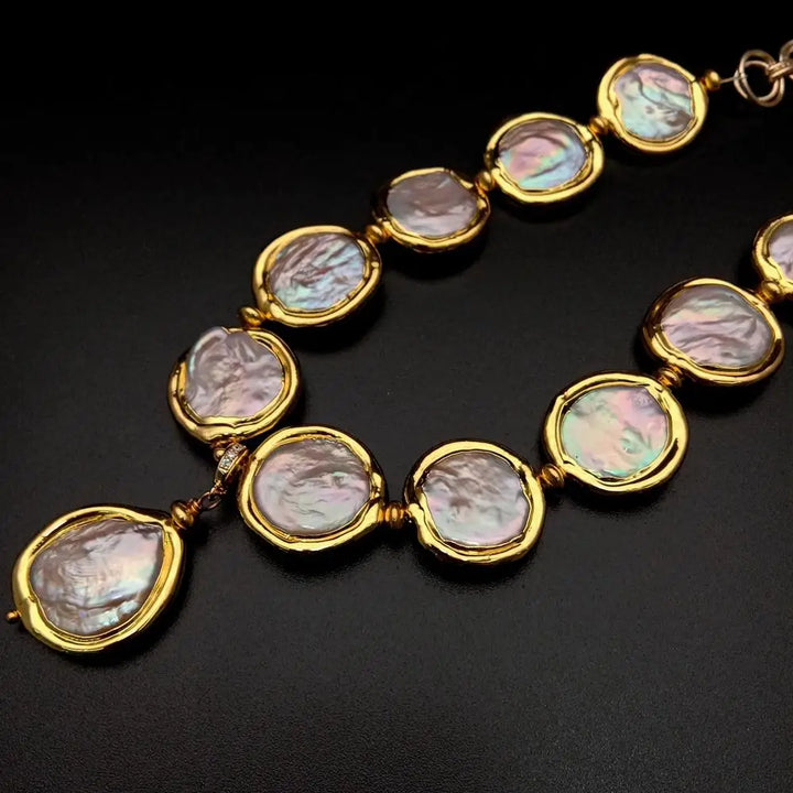 Daphne – Luxury Pearl Necklace with Golden Details