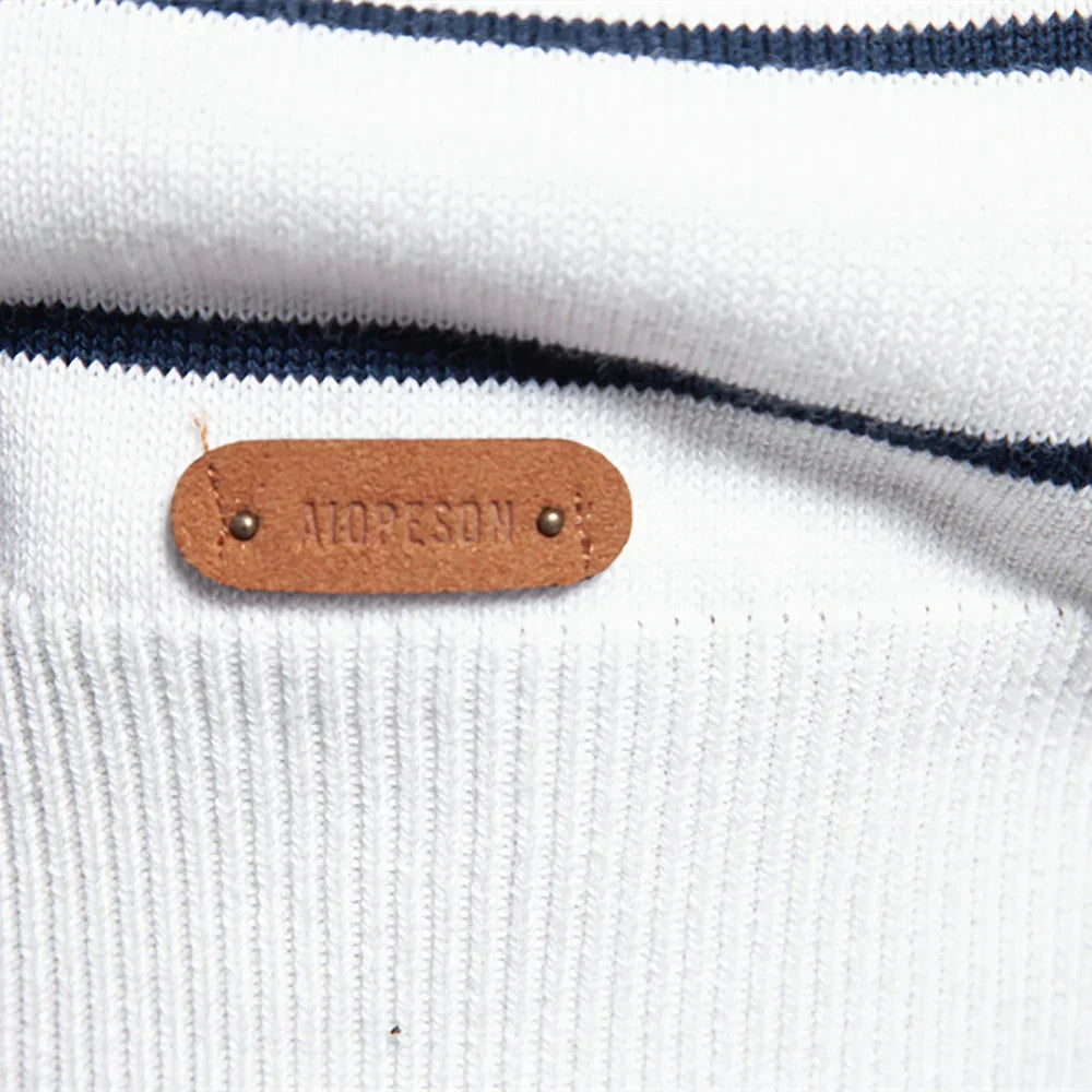 Men's Stripe Pattern Sweater