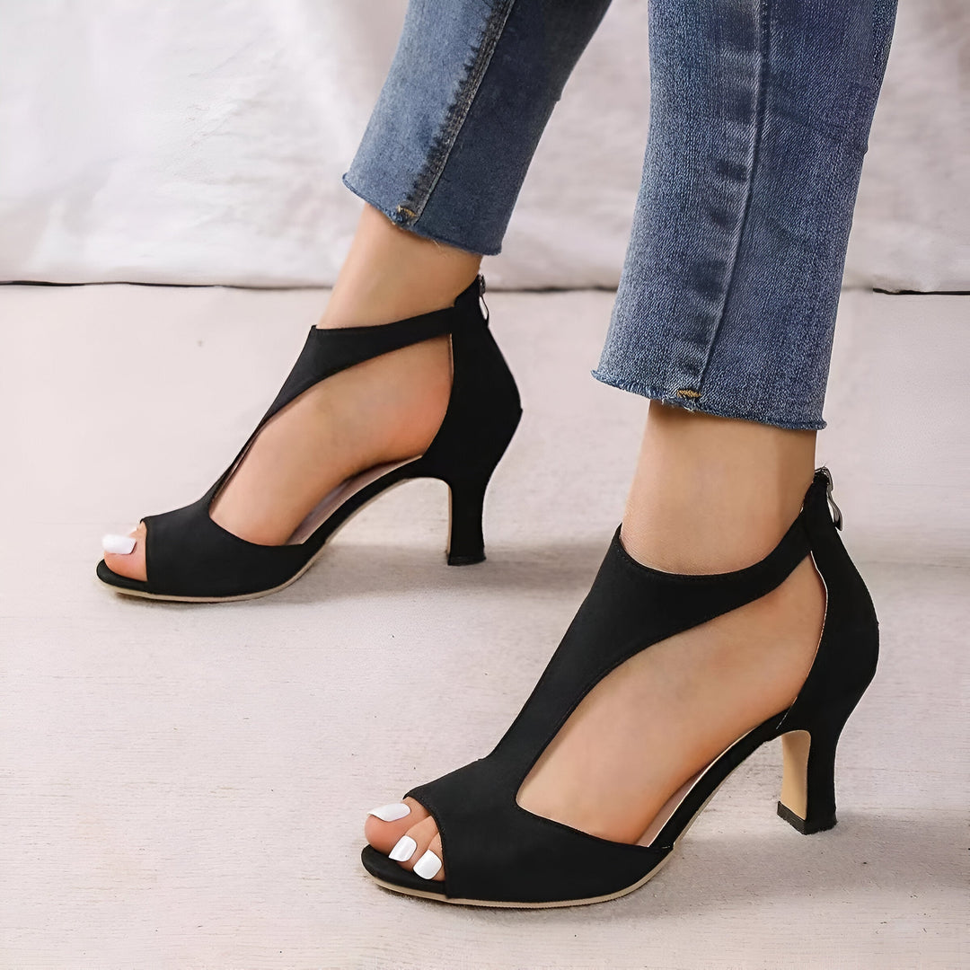 Larissa – Open Sandals for Teenagers